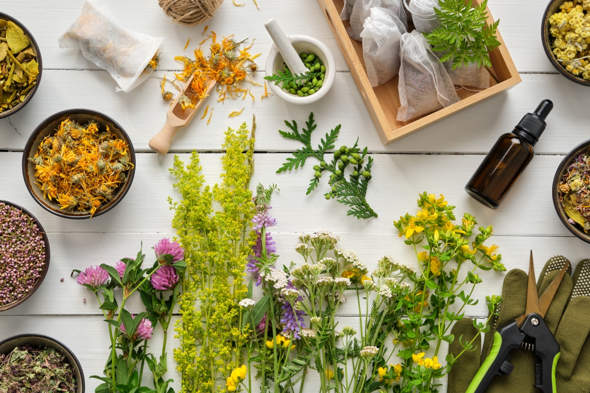 How to Make a Double Boiler for Herbal Concoctions