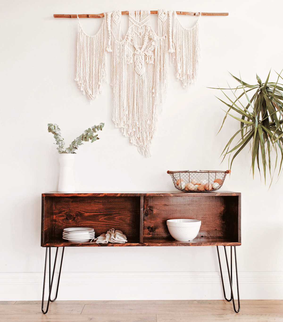 DIY Buffet Table (Farmhouse Style Sideboard)